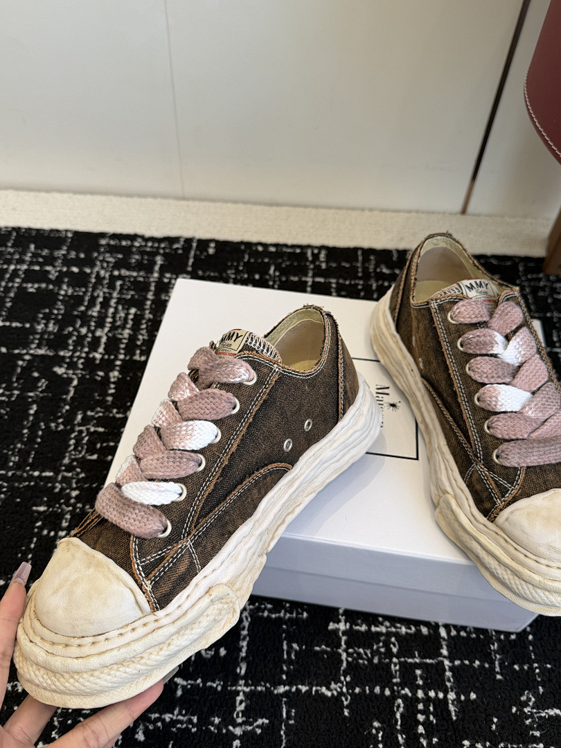 Ma1s0n Mihara Sneakers