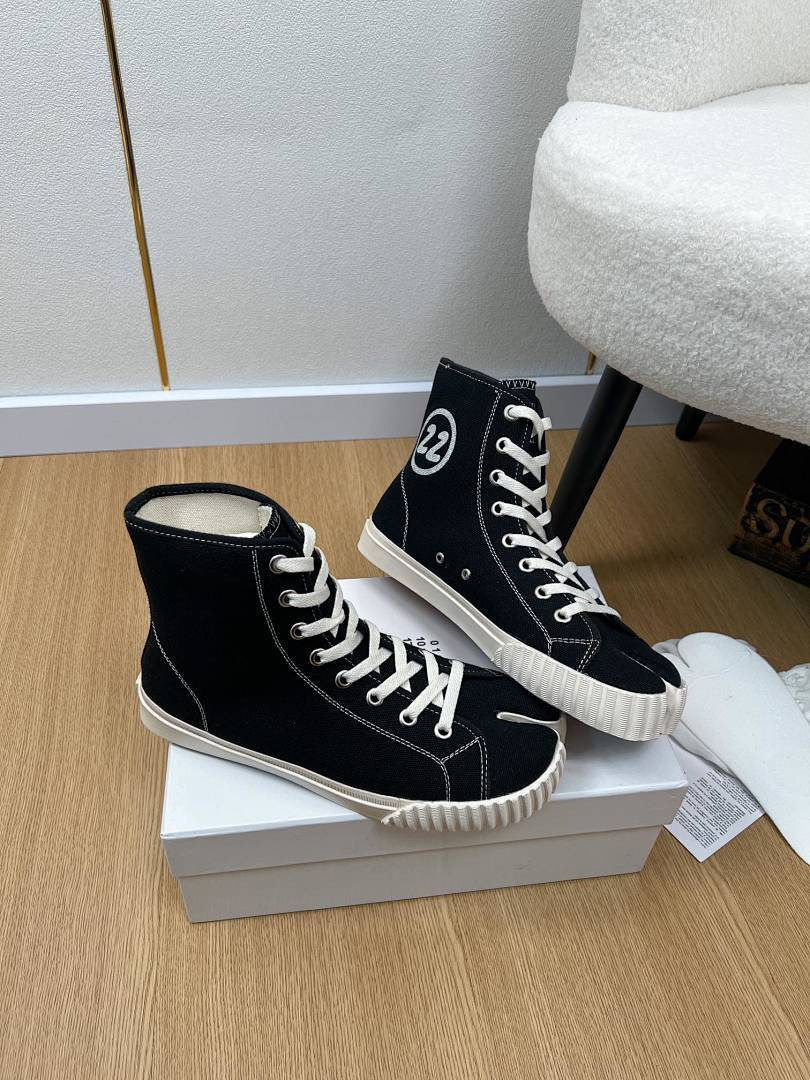 Ma1s0n Marg*e1a Sneakers