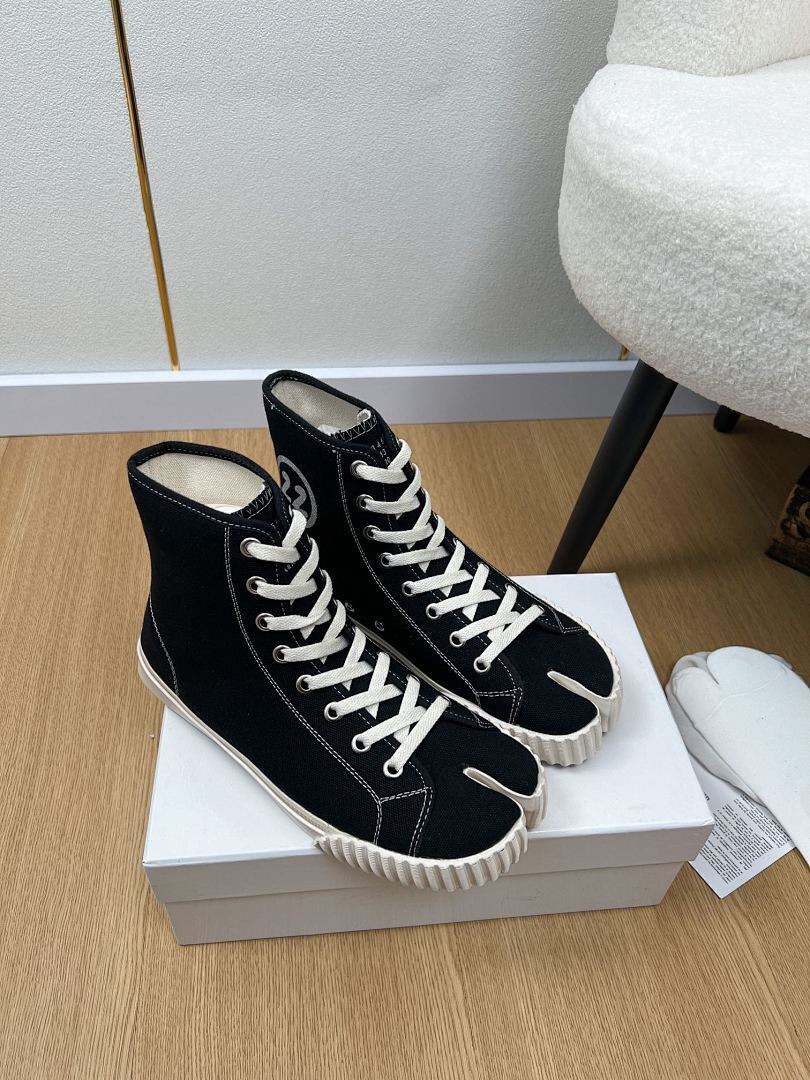 Ma1s0n Marg*e1a Sneakers
