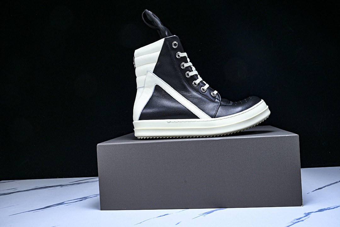 RO Sneakers