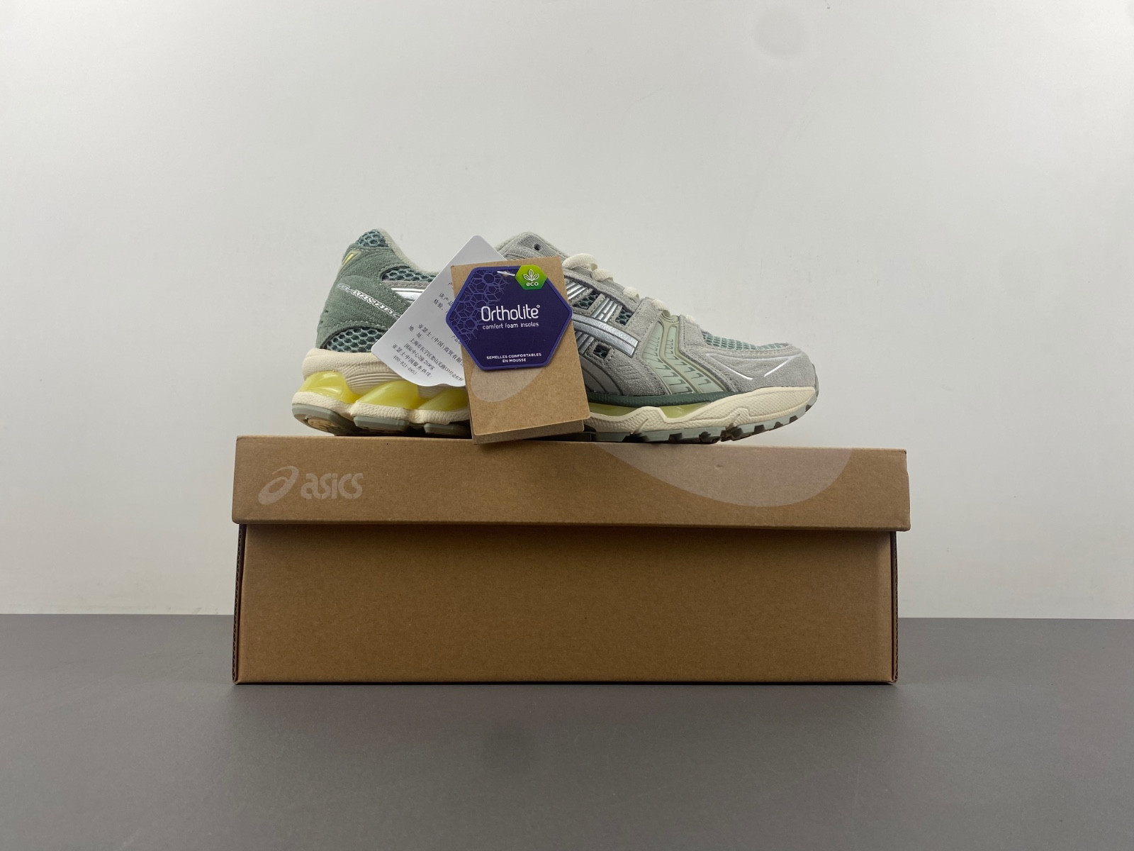 As*ic*s gel-kayano 14 1201a019-026