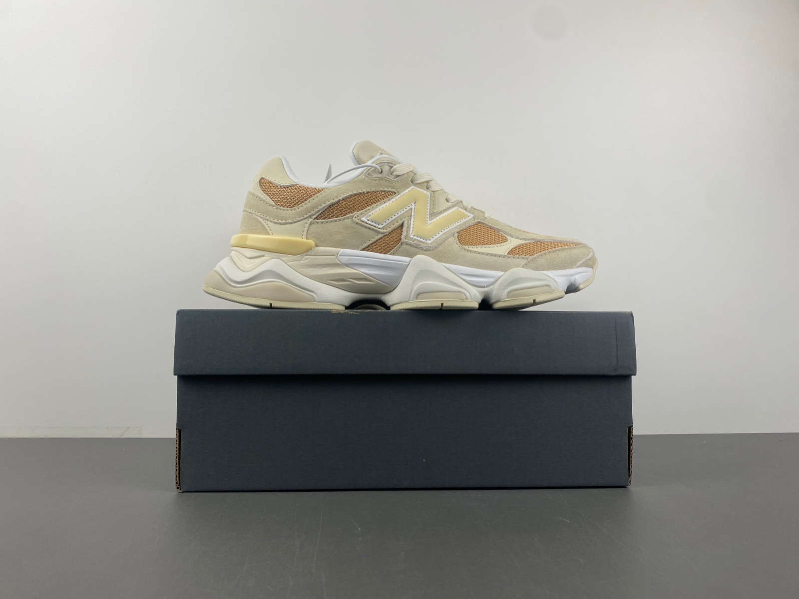 New Balance 9060 U9060FW