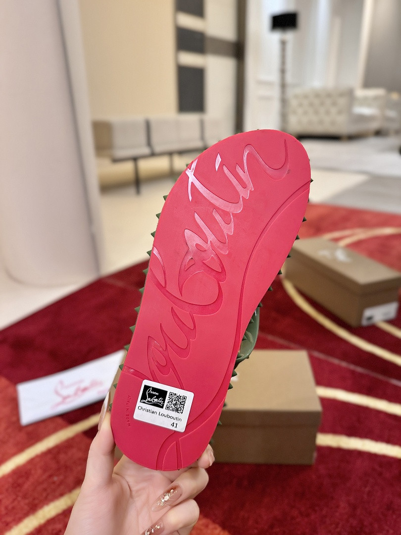 Chris Loubon Slide CL-077