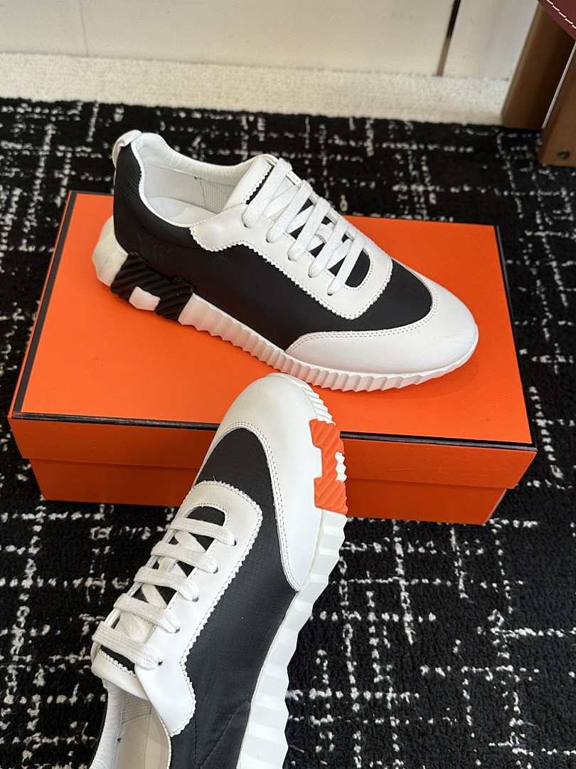 H**me5 SNEAKER