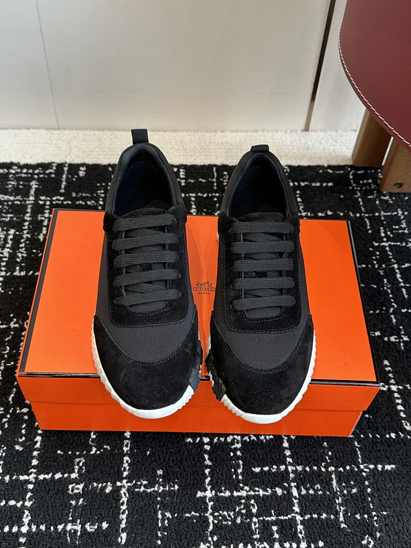 H**me5 SNEAKER