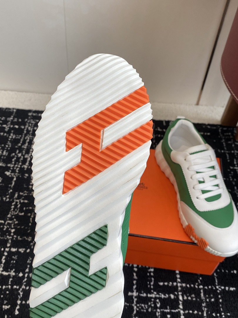 H**me5 SNEAKER