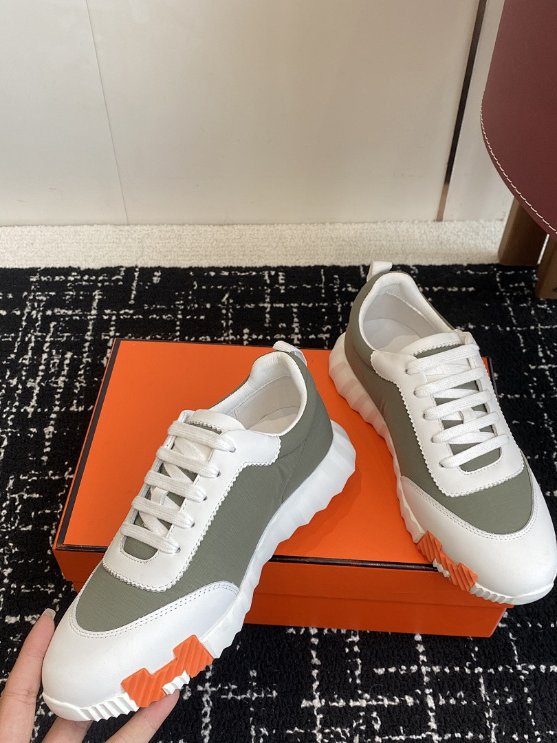 H**me5 SNEAKER