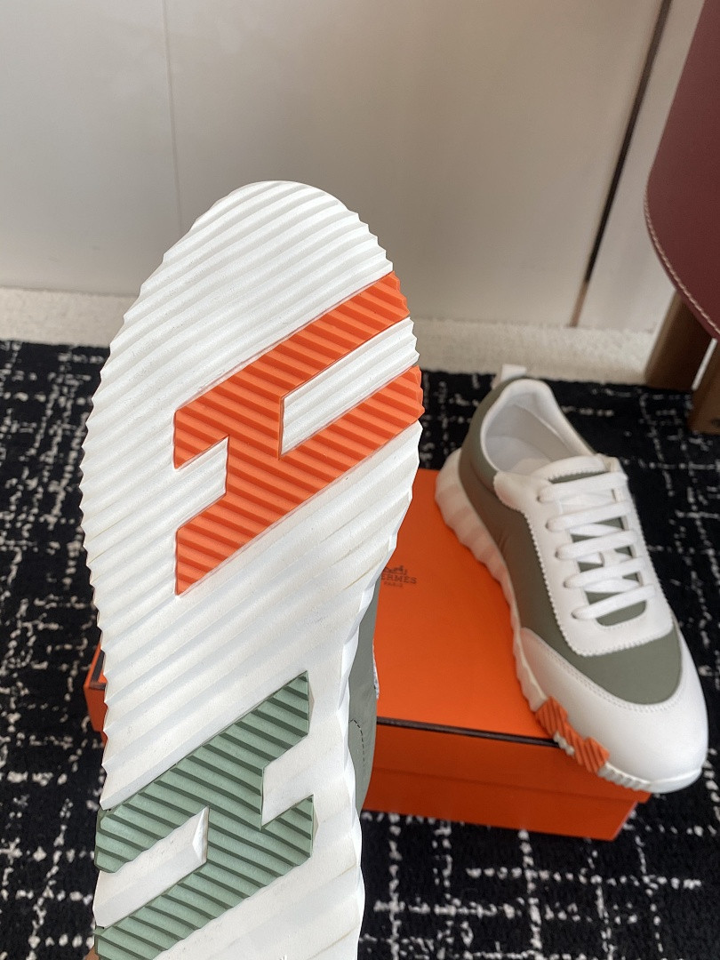 H**me5 SNEAKER