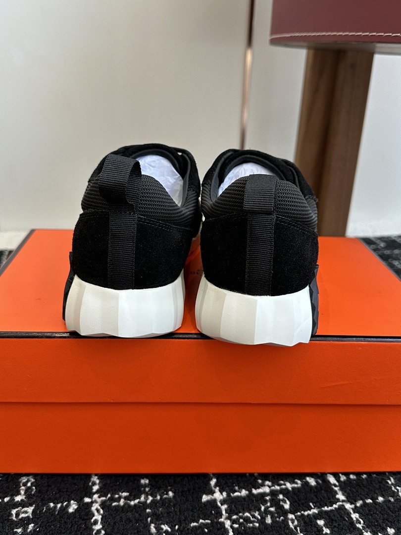 H**me5 SNEAKER