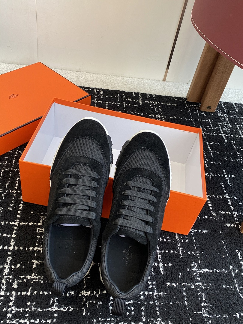 H**me5 SNEAKER