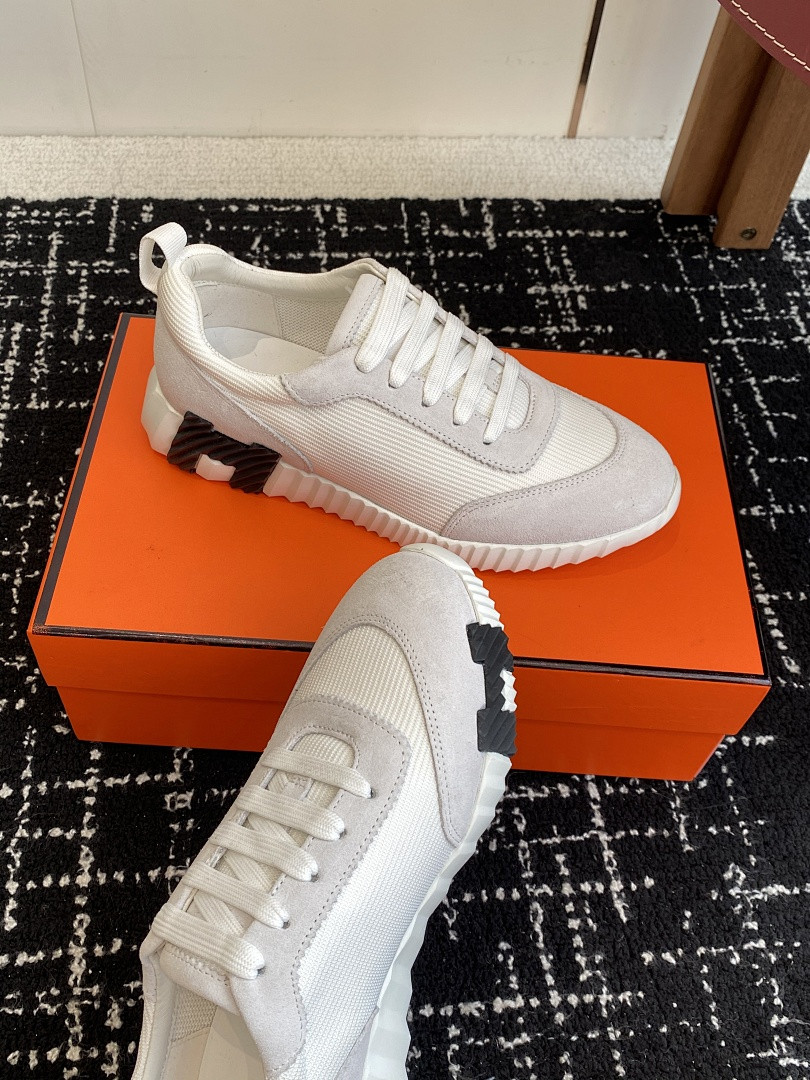 H**me5 SNEAKER