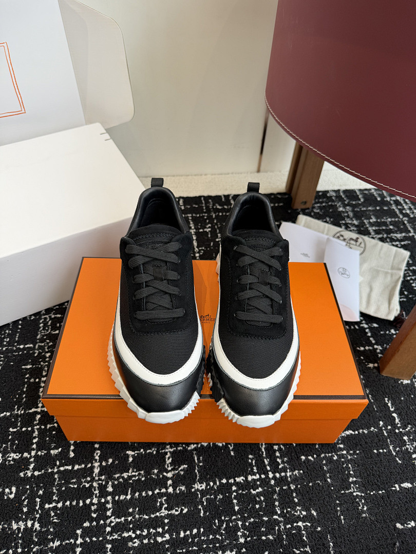 H**me5 SNEAKER