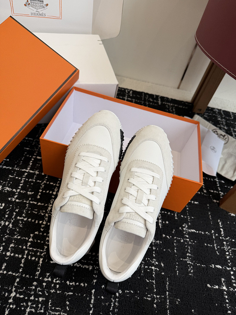 H**me5 SNEAKER