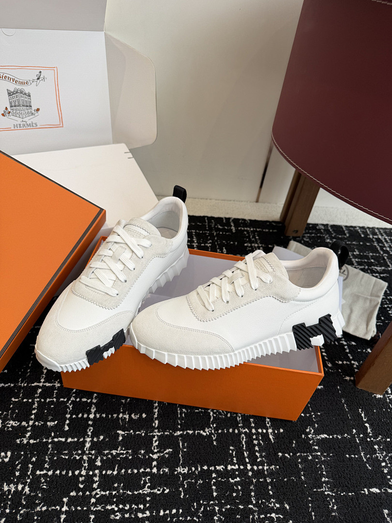 H**me5 SNEAKER
