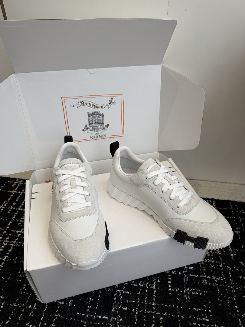 H**me5 SNEAKER