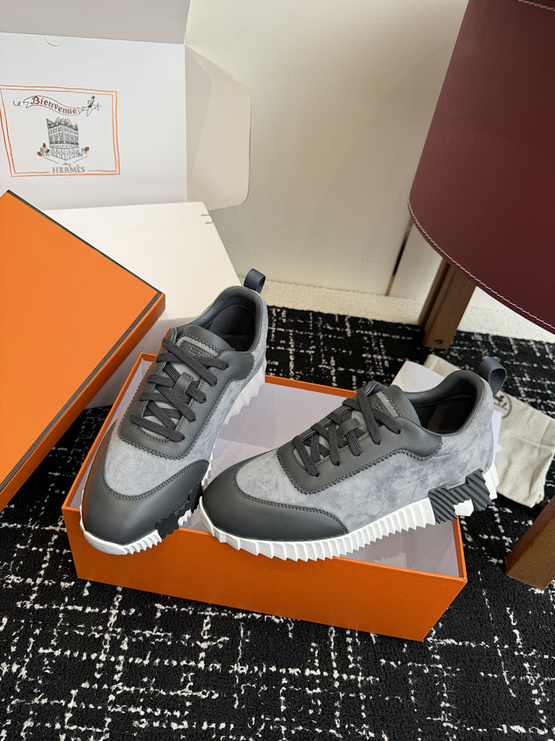 H**me5 SNEAKER