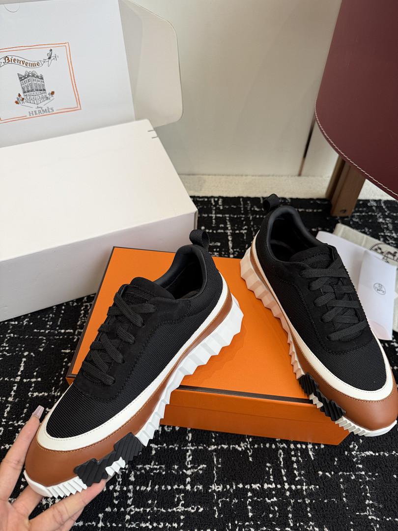 H**me5 SNEAKER