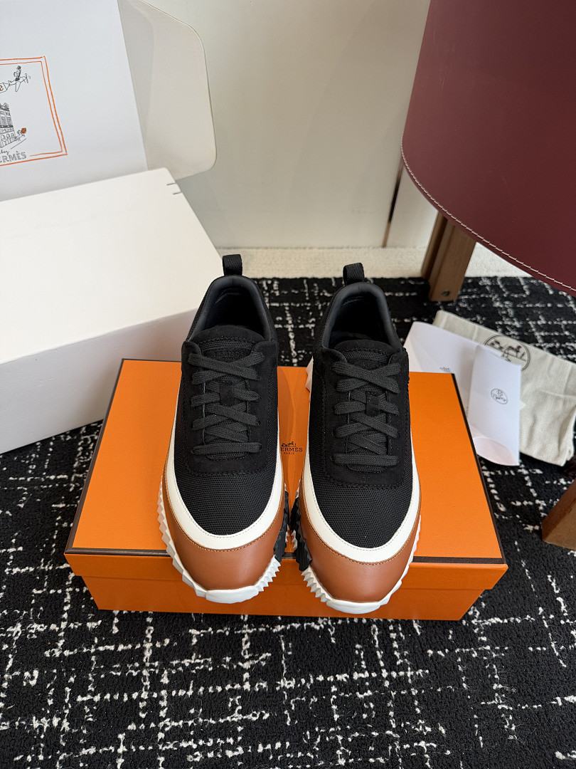 H**me5 SNEAKER