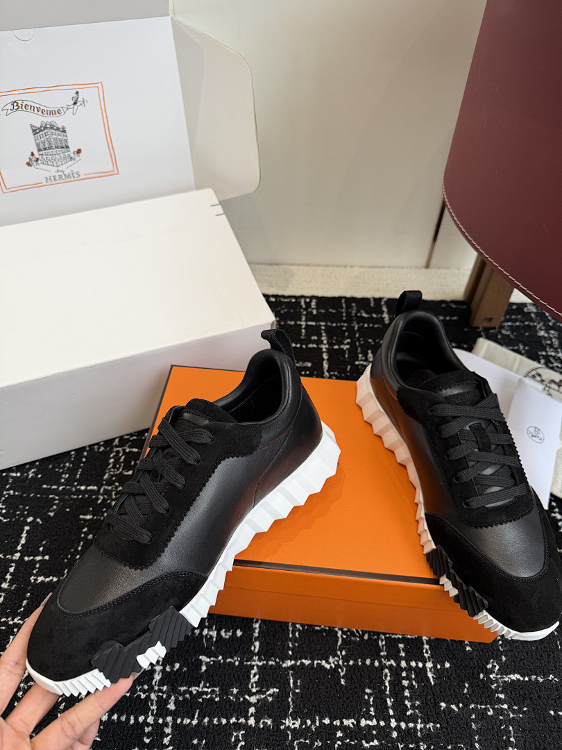 H**me5 SNEAKER