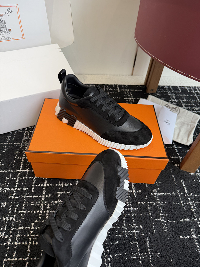 H**me5 SNEAKER