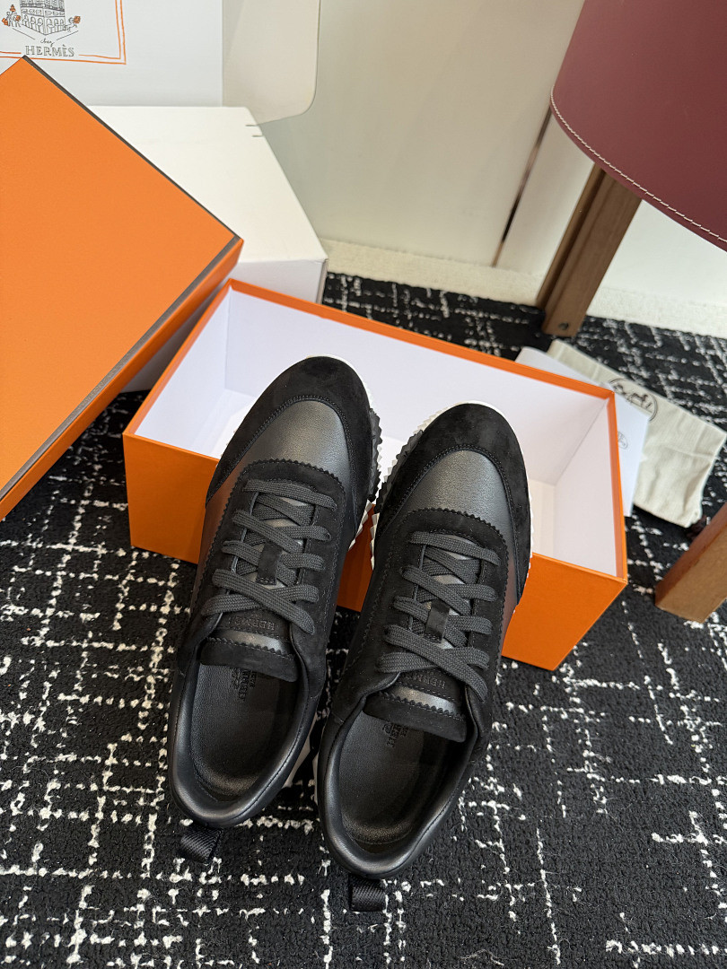 H**me5 SNEAKER