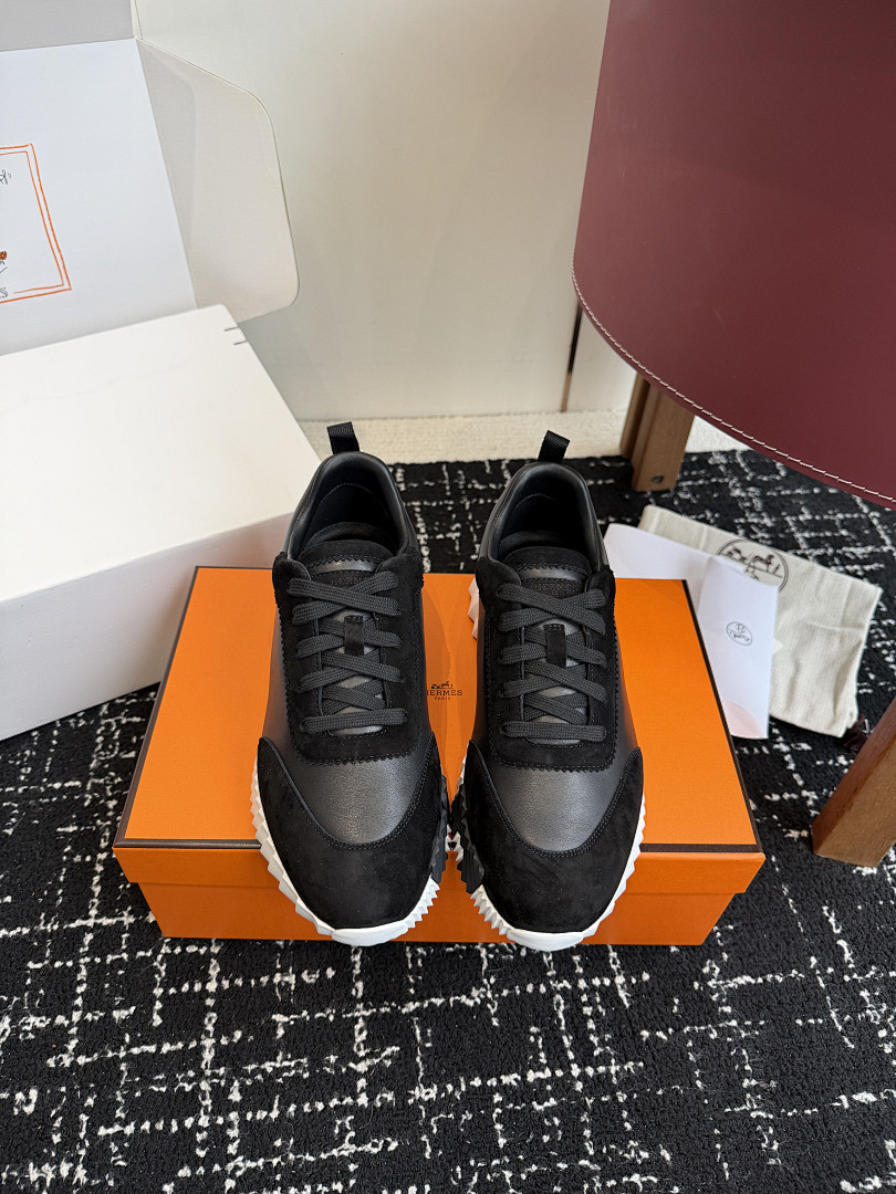 H**me5 SNEAKER