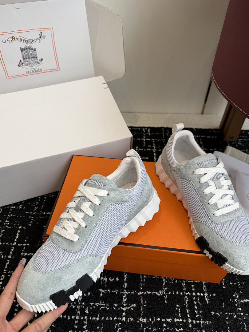 H**me5 SNEAKER