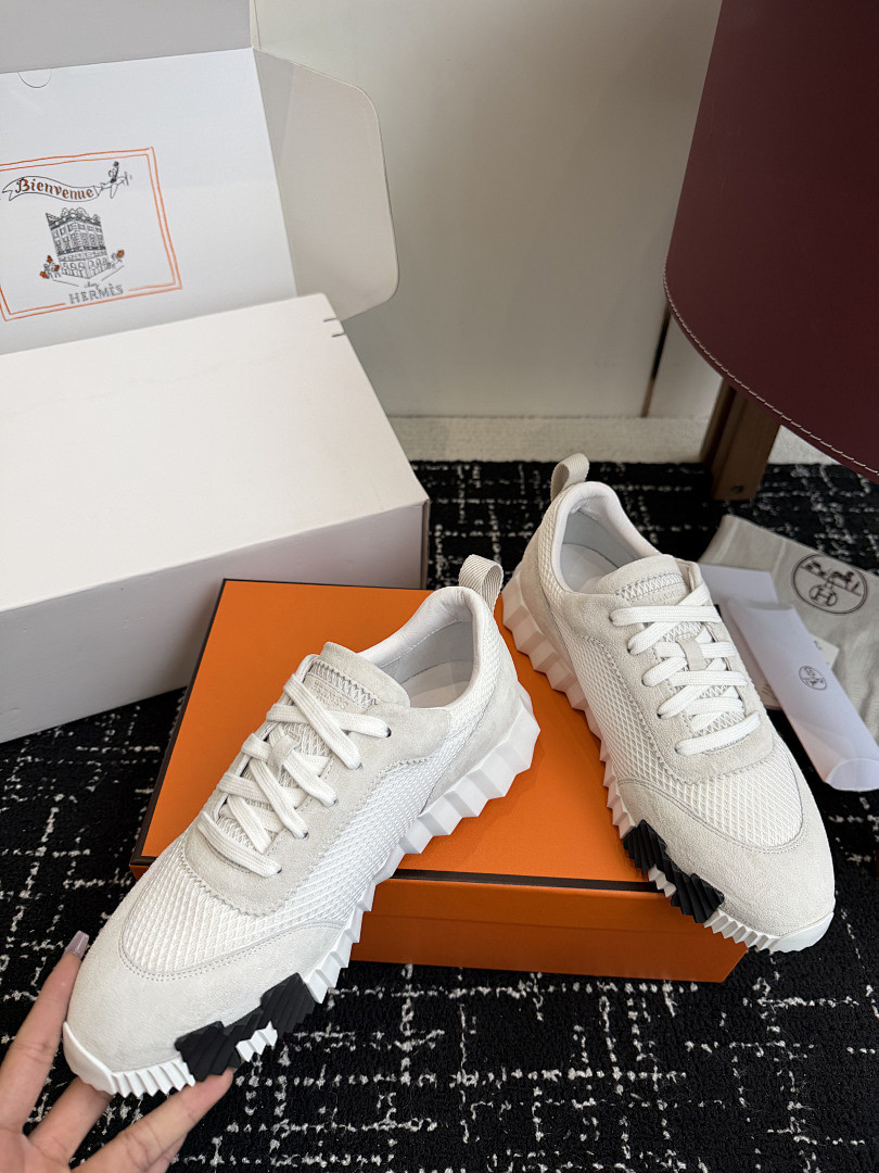 H**me5 SNEAKER