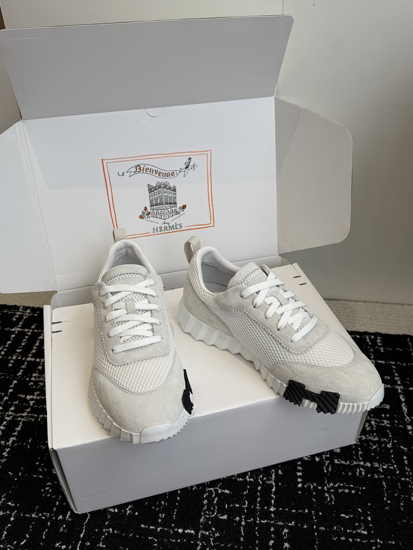 H**me5 SNEAKER
