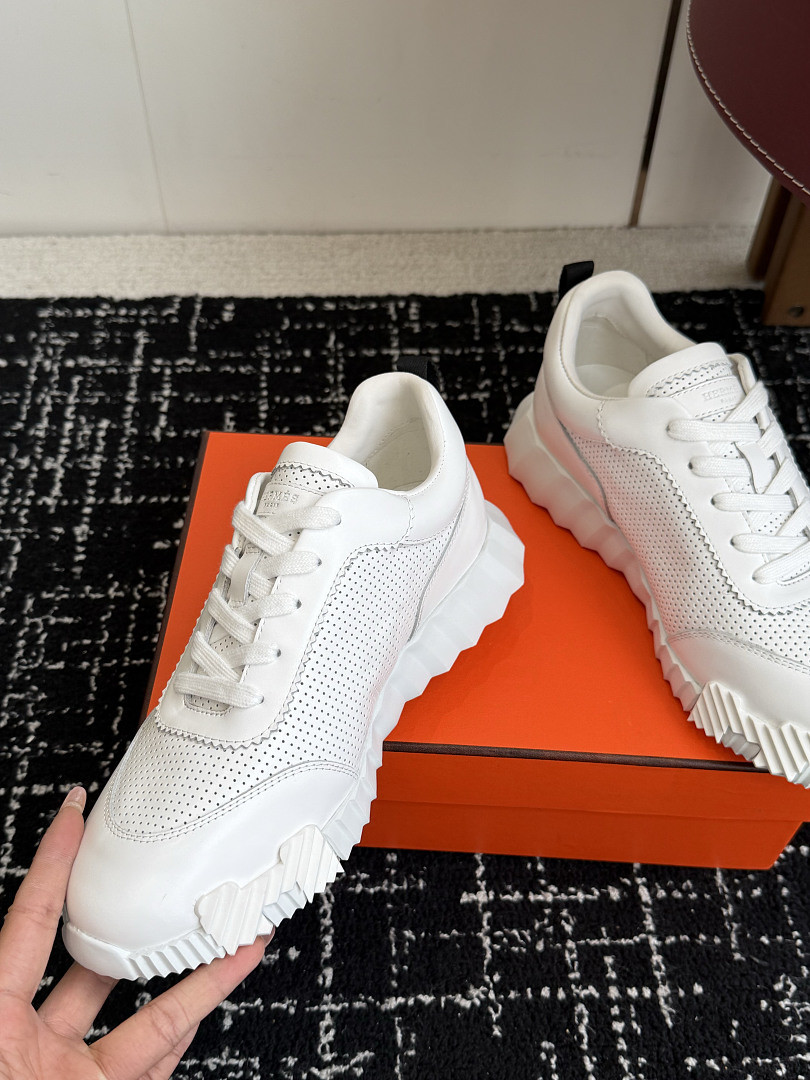 H**me5 SNEAKER