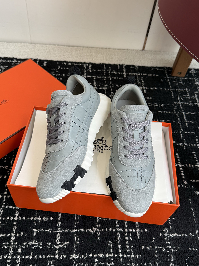 H**me5 SNEAKER