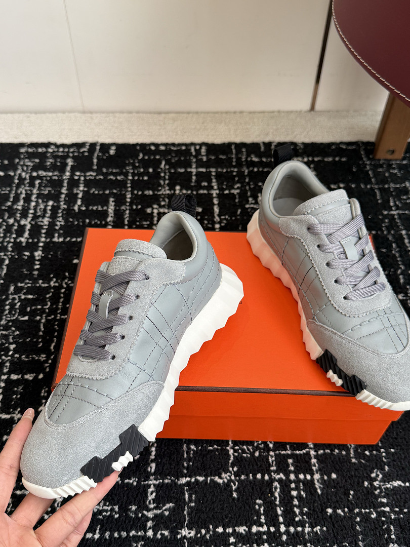 H**me5 SNEAKER