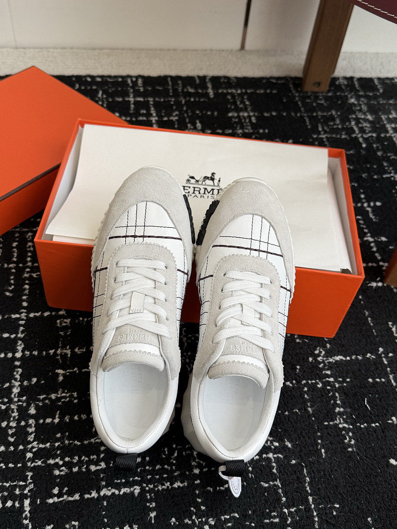H**me5 SNEAKER