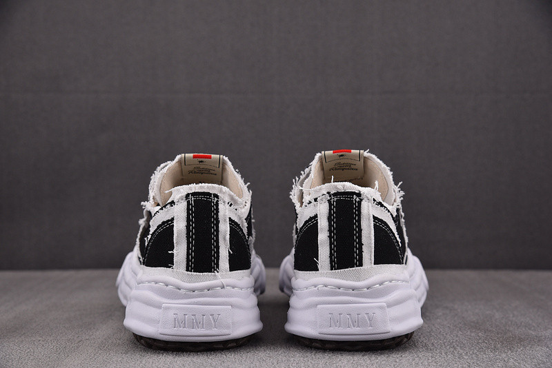 Ma1s0n Mihara Sneakers