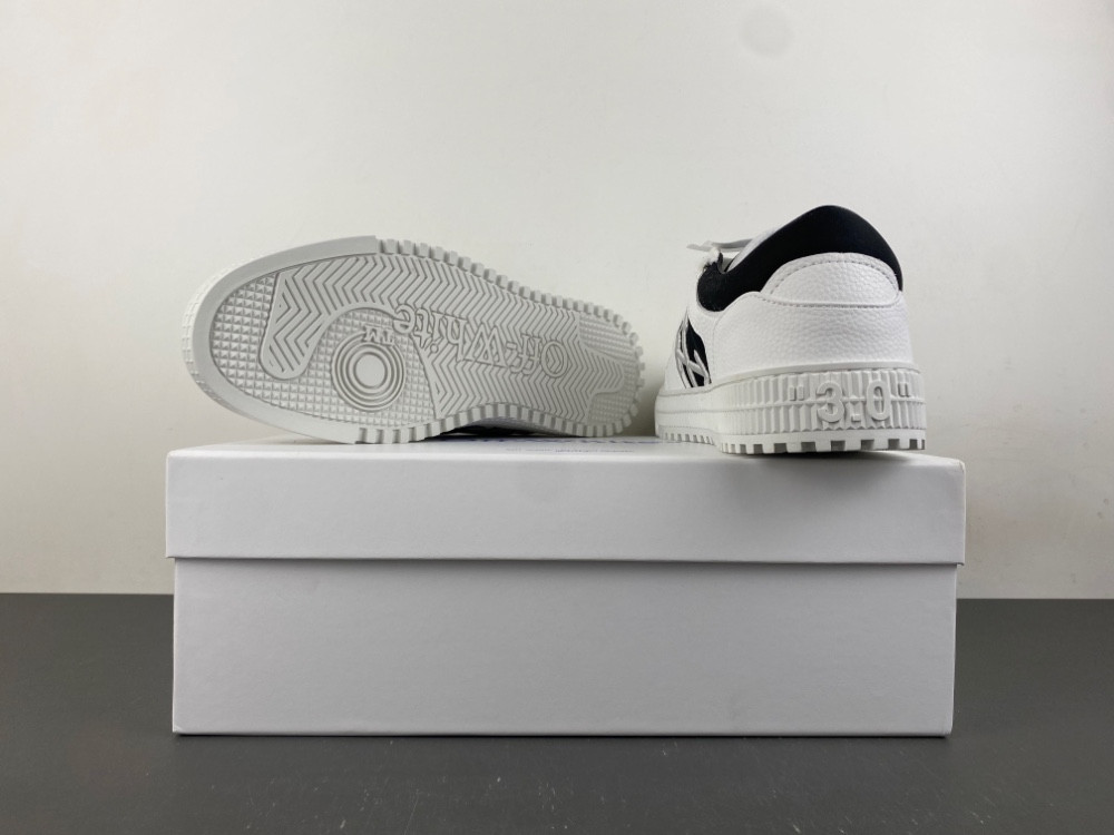 OFF-WHITE Virgil Abloh Vulc Low Top