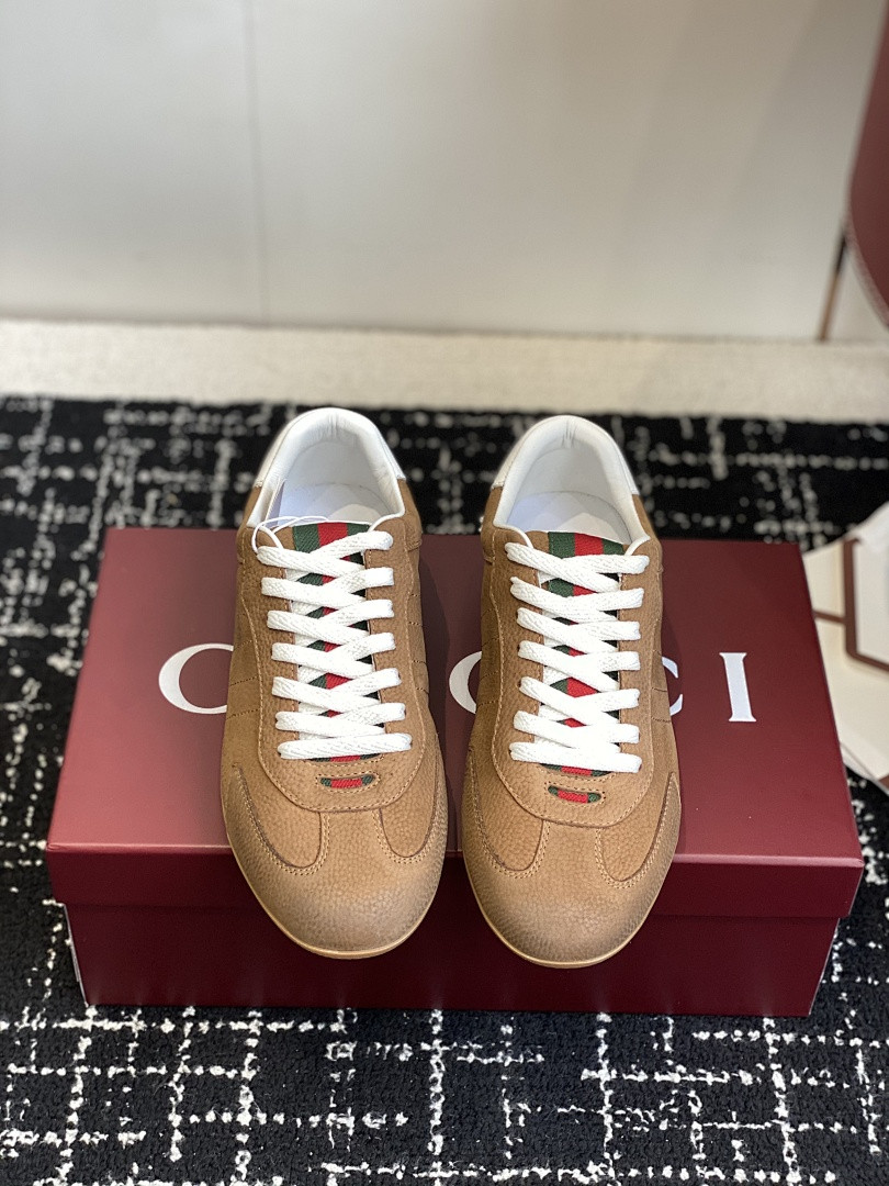 GC Sneakers