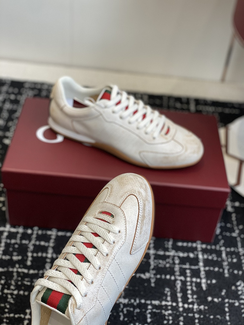 GC Sneakers