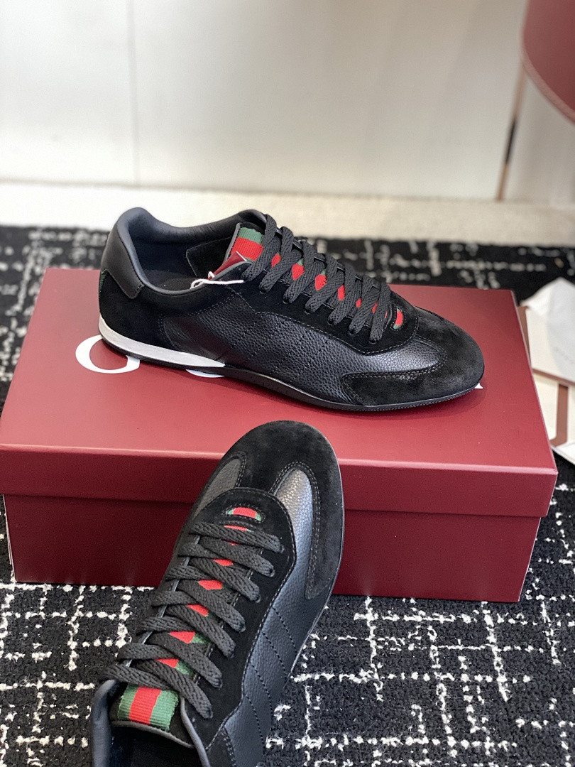 GC Sneakers