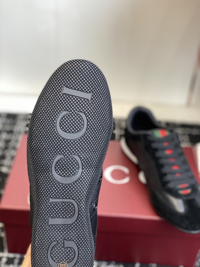 GC Sneakers