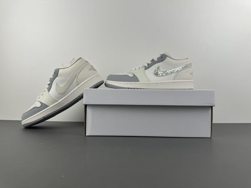 Air Jordan 1 Low IH7323-101