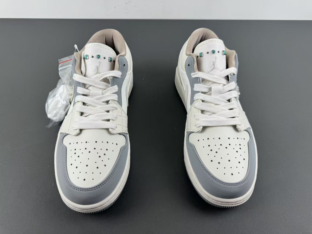 Air Jordan 1 Low IH7323-101