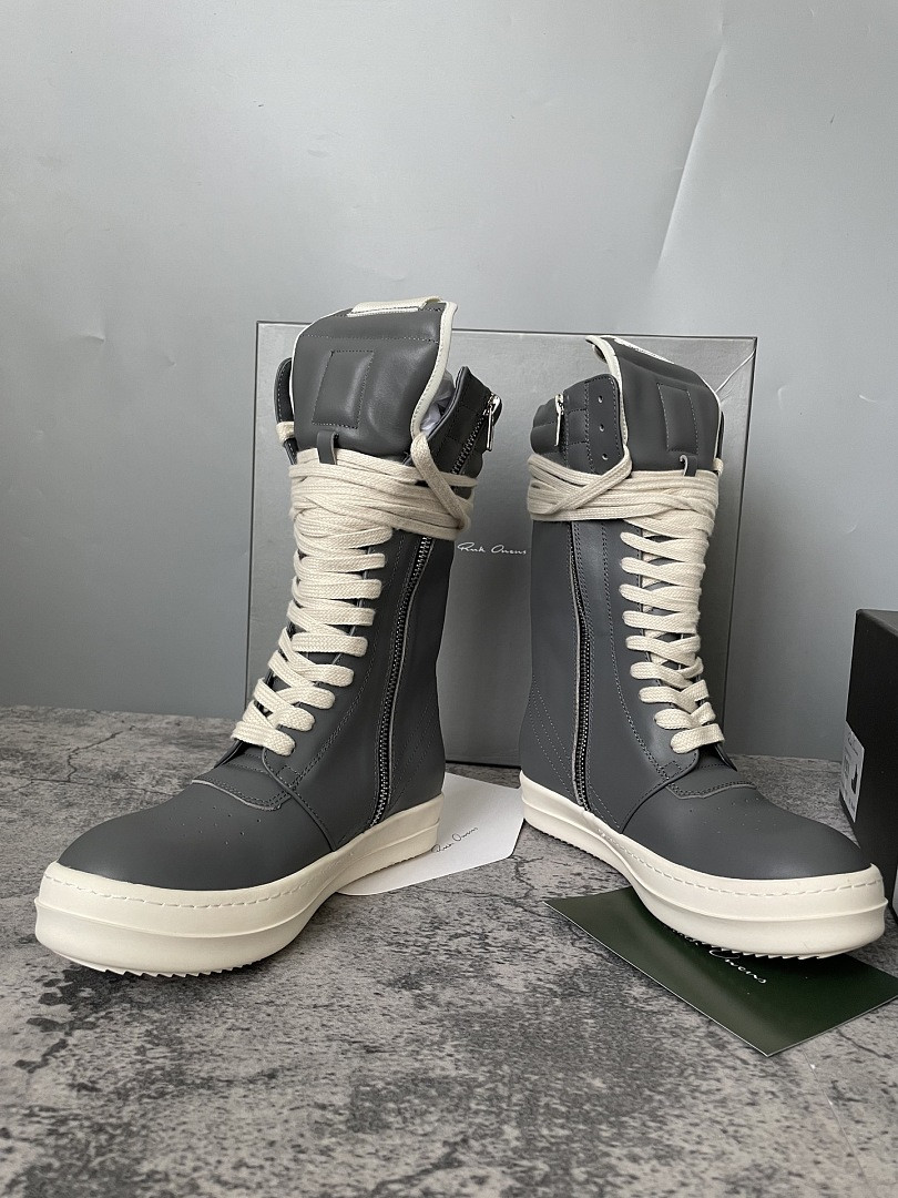 RO Sneakers