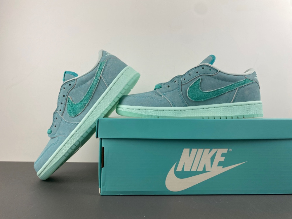 Air Jordan 1 Low OG “Washed Teal” WMNS HQ8111-300