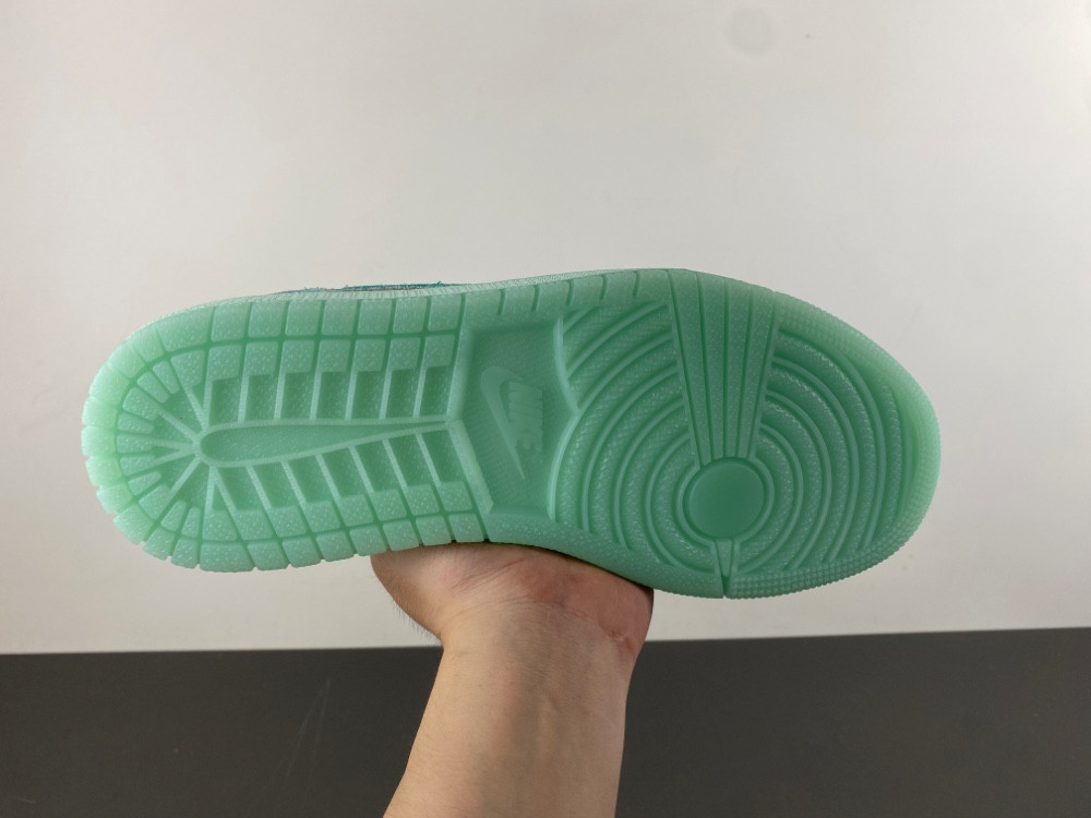 Air Jordan 1 Low OG “Washed Teal” WMNS HQ8111-300