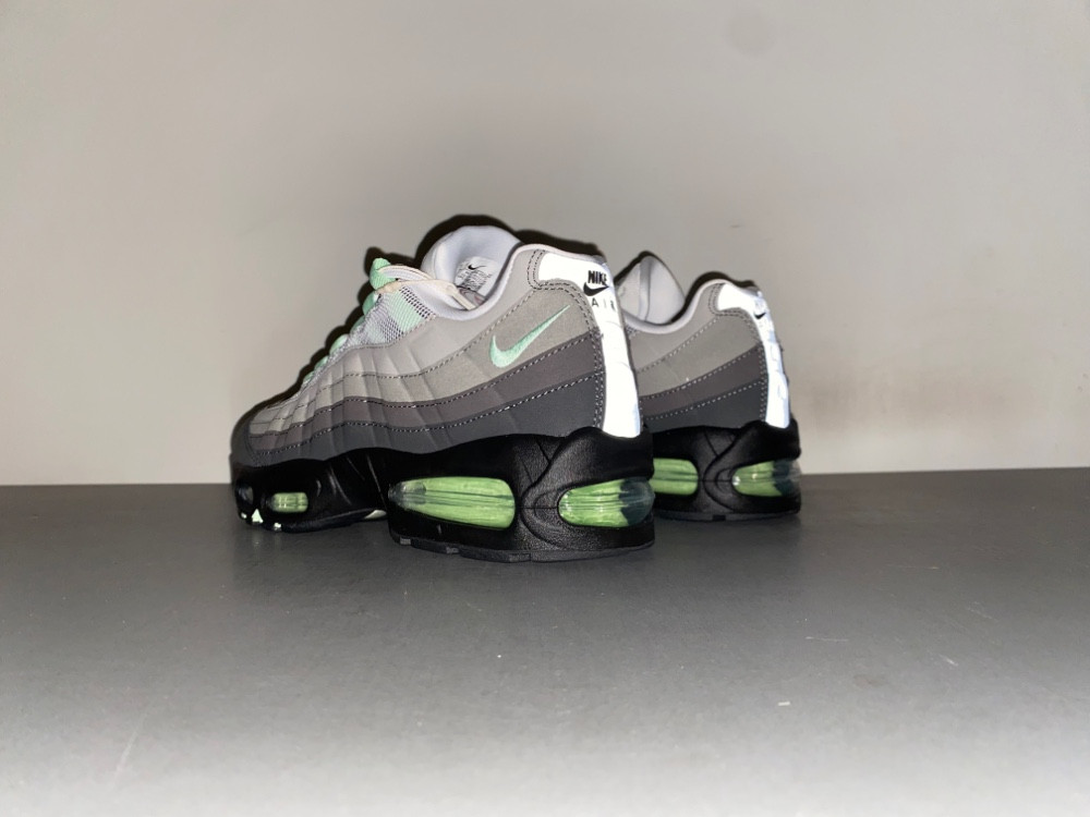 Nike Wmns Air Max 95 