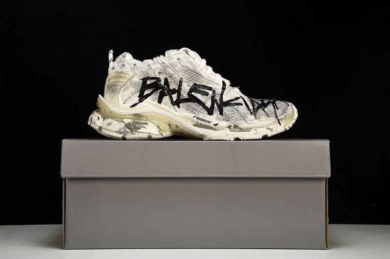 Balenciaga Runner 677402 W3RBQ 9010