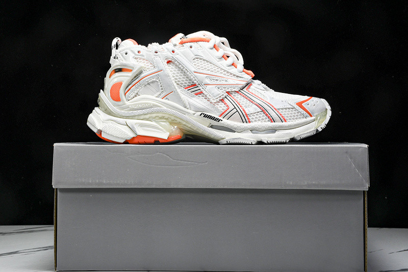 Balenciaga Runner W3RBM-9770