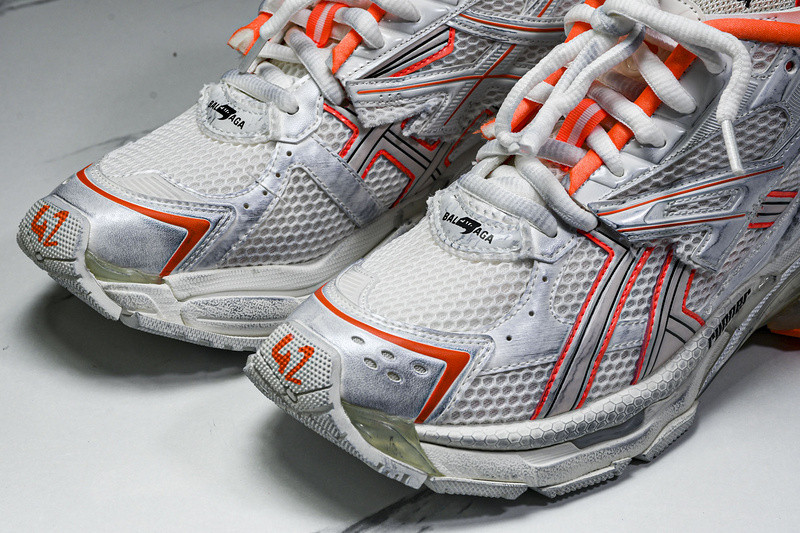 Balenciaga Runner W3RBM-9770