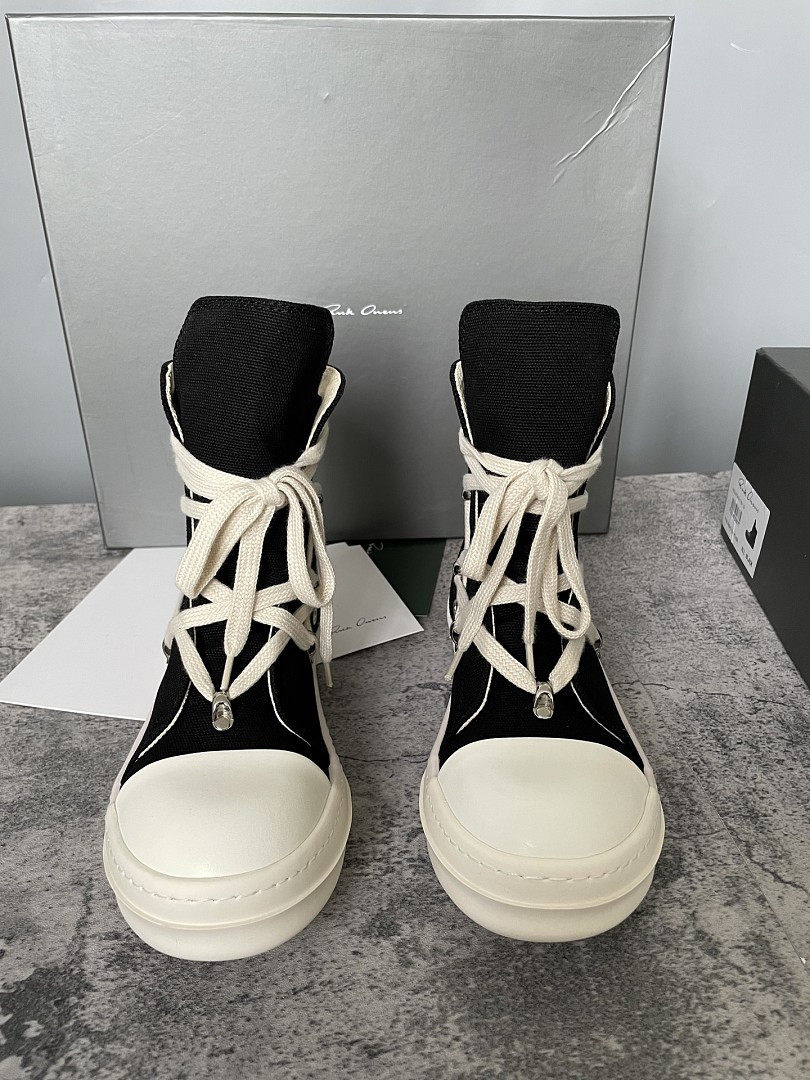 RO Sneakers