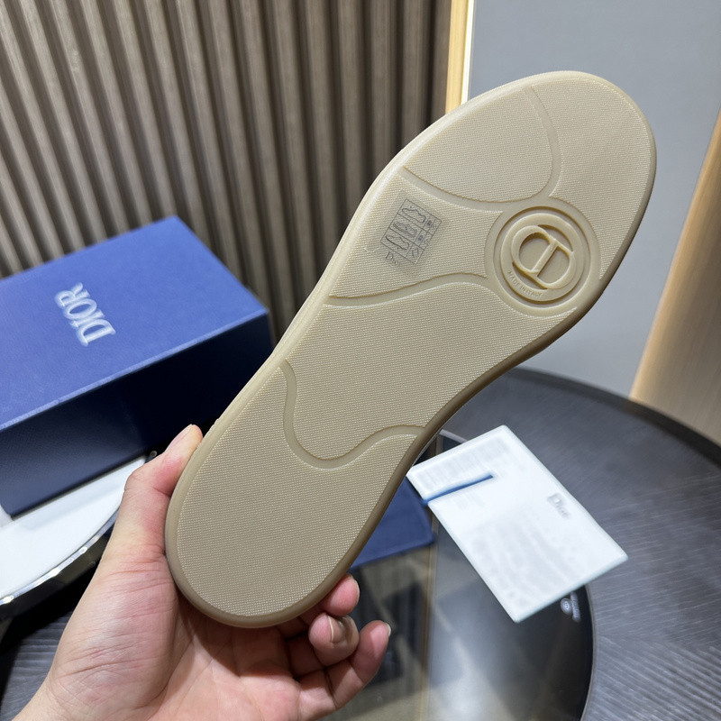 DR B01 Sneaker